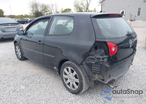 2009 Volkswagen Rabbit S z USA, uszkodzony, nr VIN WVWAA71K99W067751